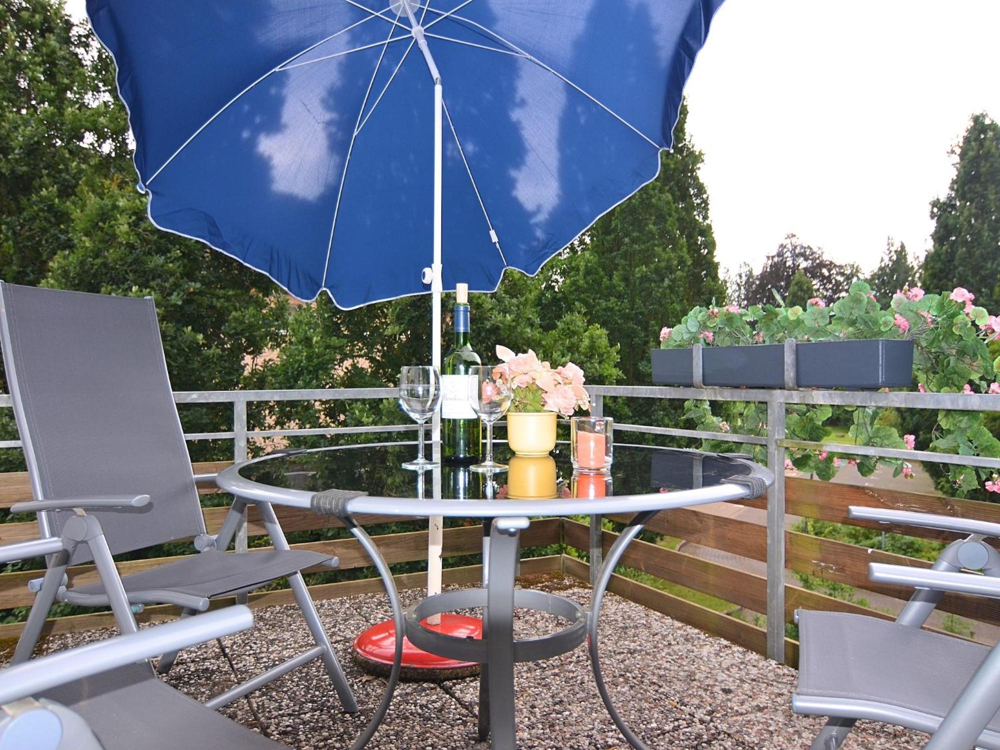 Spacious Apartment In Weser Uplands With Garden バート・ピルモント エクステリア 写真