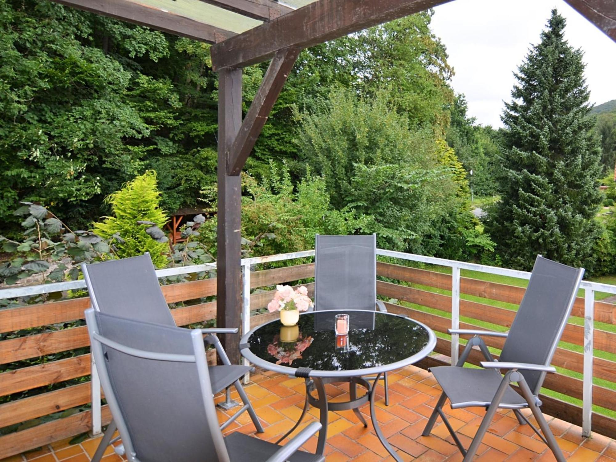 Spacious Apartment In Weser Uplands With Garden バート・ピルモント エクステリア 写真